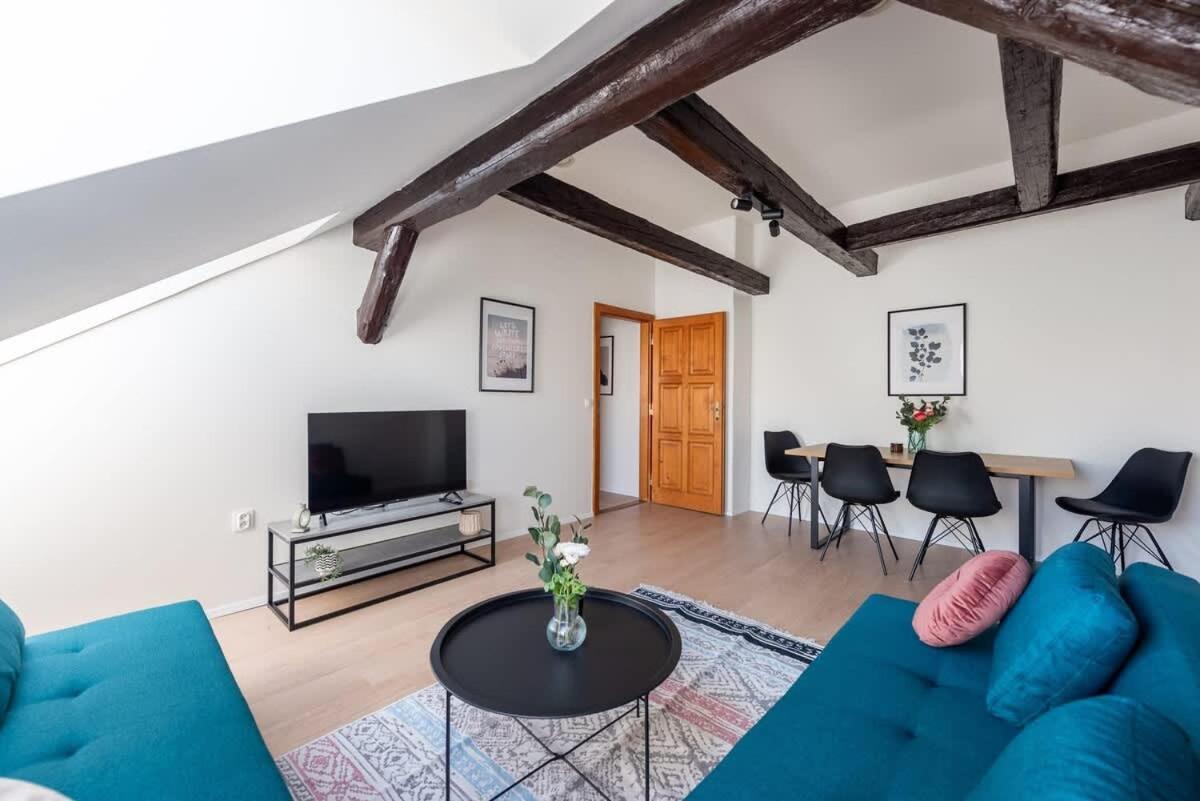 Zesty Family Friendly Elevator Access Old Town Appartamento Praga