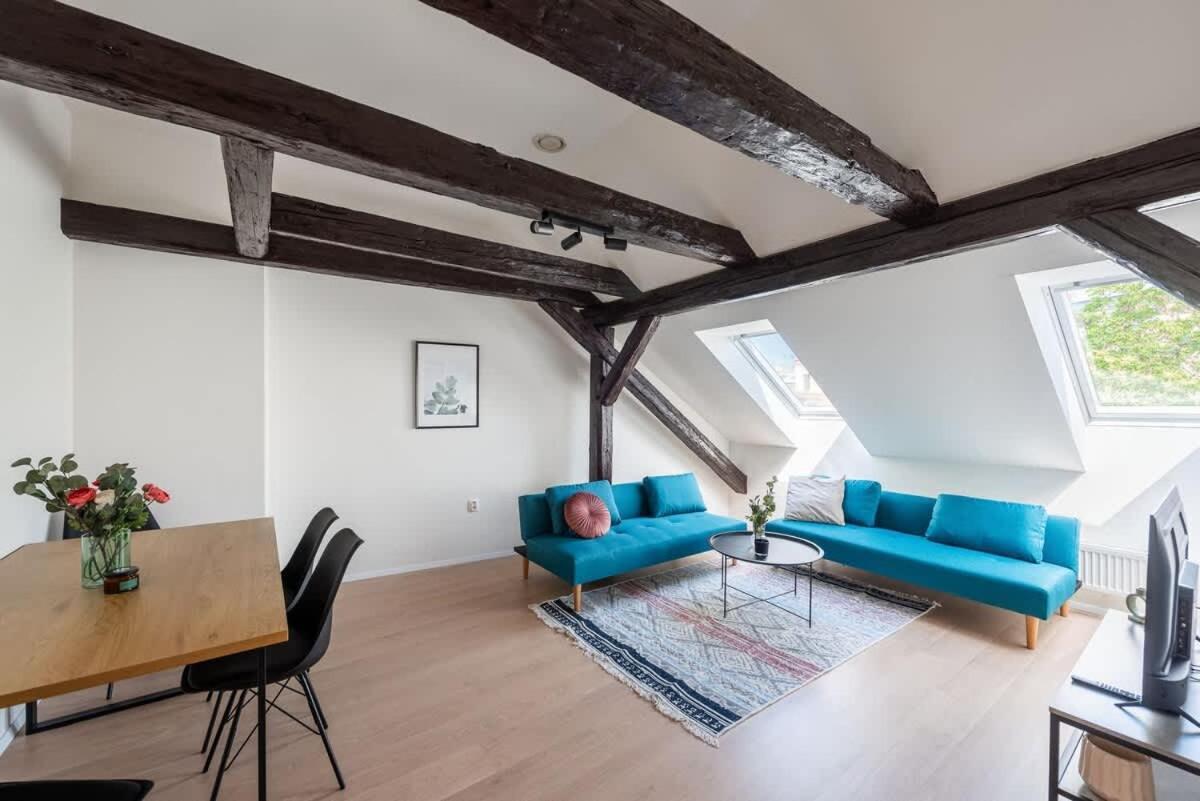 Zesty Family Friendly Elevator Access Old Town * Praga